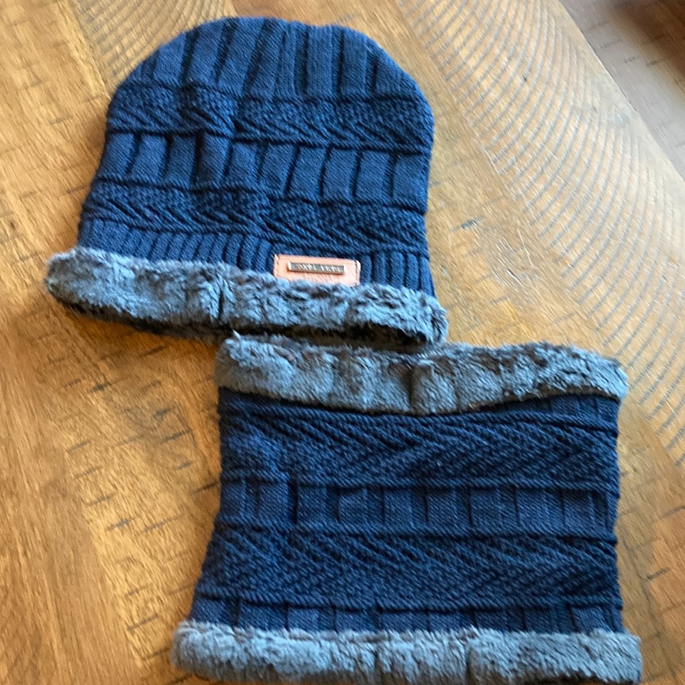 Beanie with neck warmer